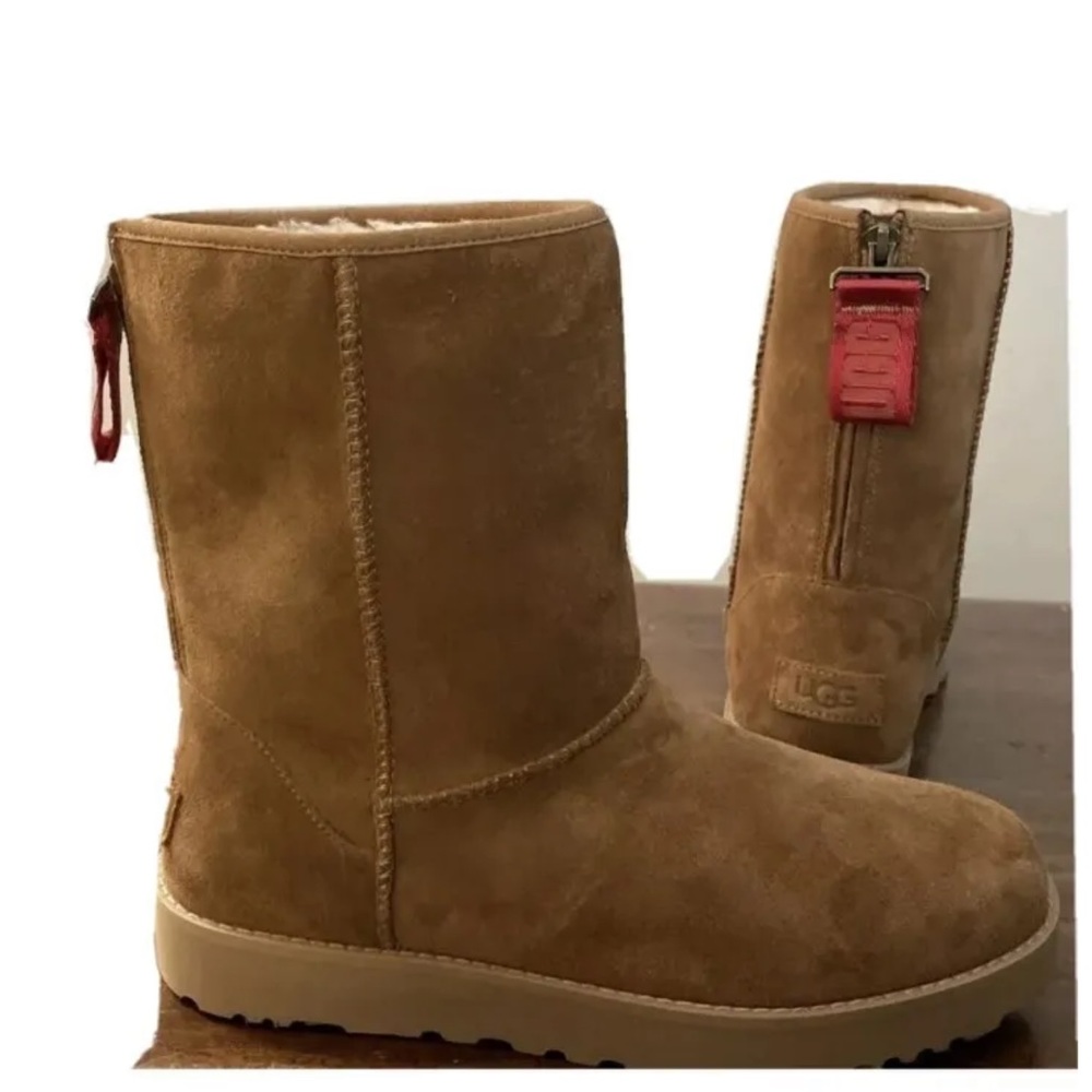 NEW WOMENS SIZE 10 CHESTNUT UGG CLASSIC SHORT LOGO ZIP SUEDE BOOTS 1122672